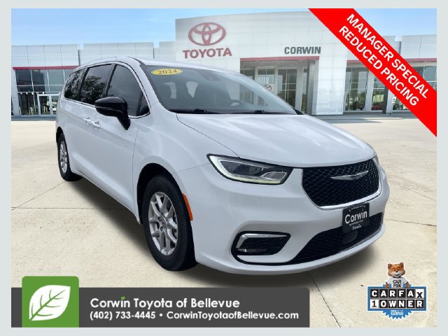 Used 2024 Chrysler Pacifica Touring-L