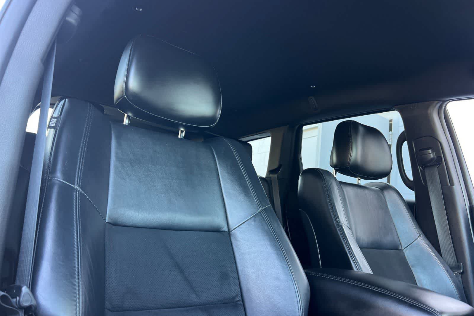 Used 2018 Jeep Grand Cherokee Altitude RWD image 20