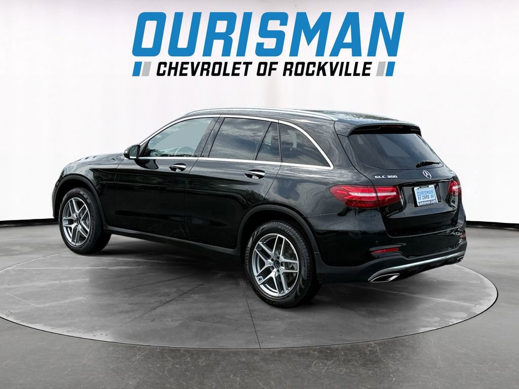 Used 2017 Mercedes-Benz GLC 300 4MATIC image 4