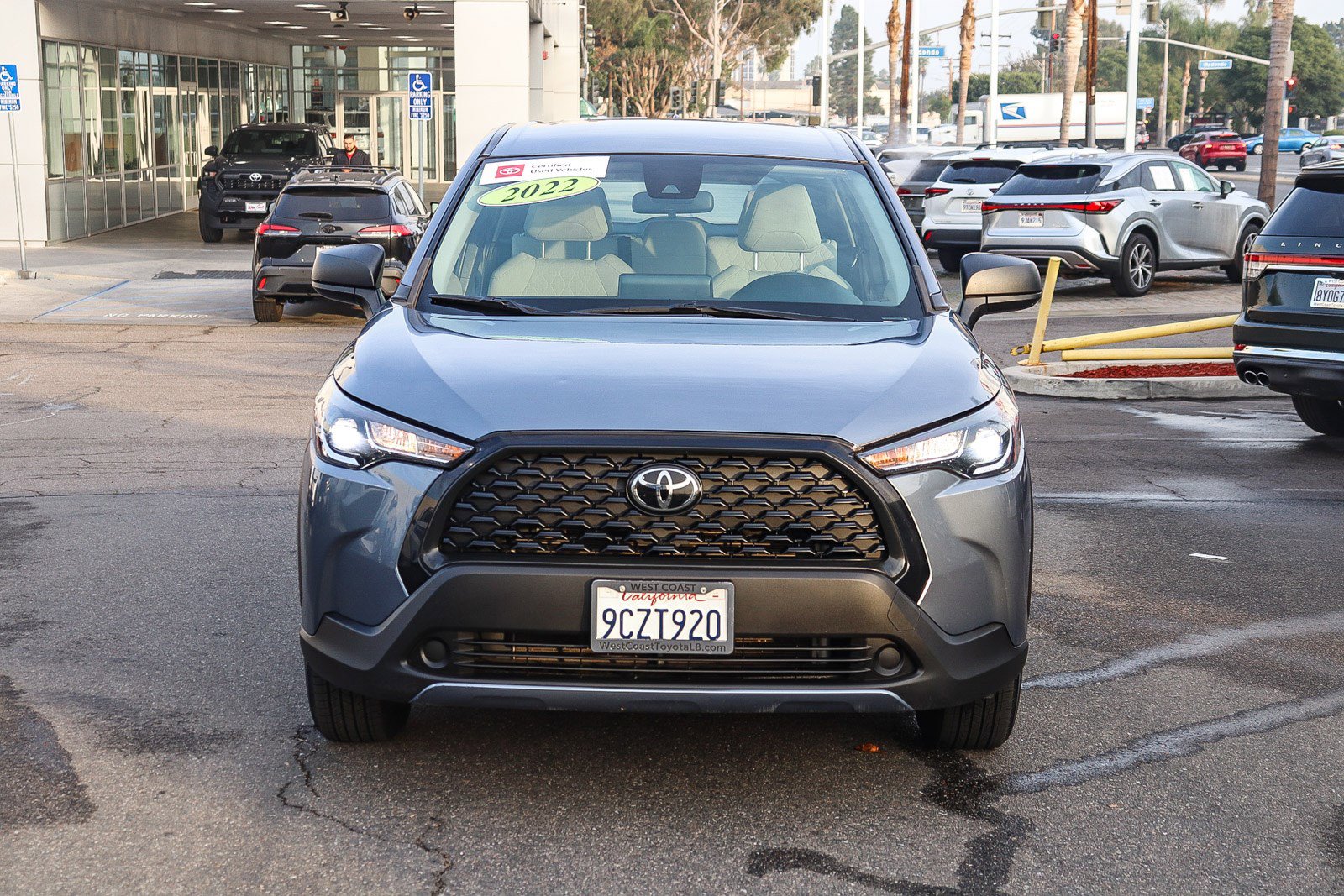 Certified 2022 Toyota Corolla Cross L image 2
