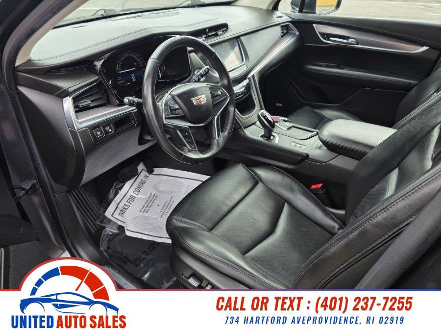 Used 2018 Cadillac XT5 Luxury w/ Driver Awareness Package AWD/4WD image 9
