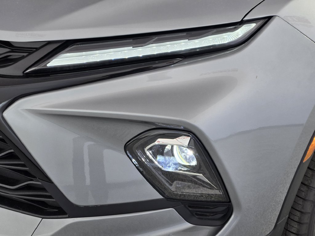 New 2026 Chevrolet Blazer LT w/ LPO, Black Grille Bar Package FWD image 10