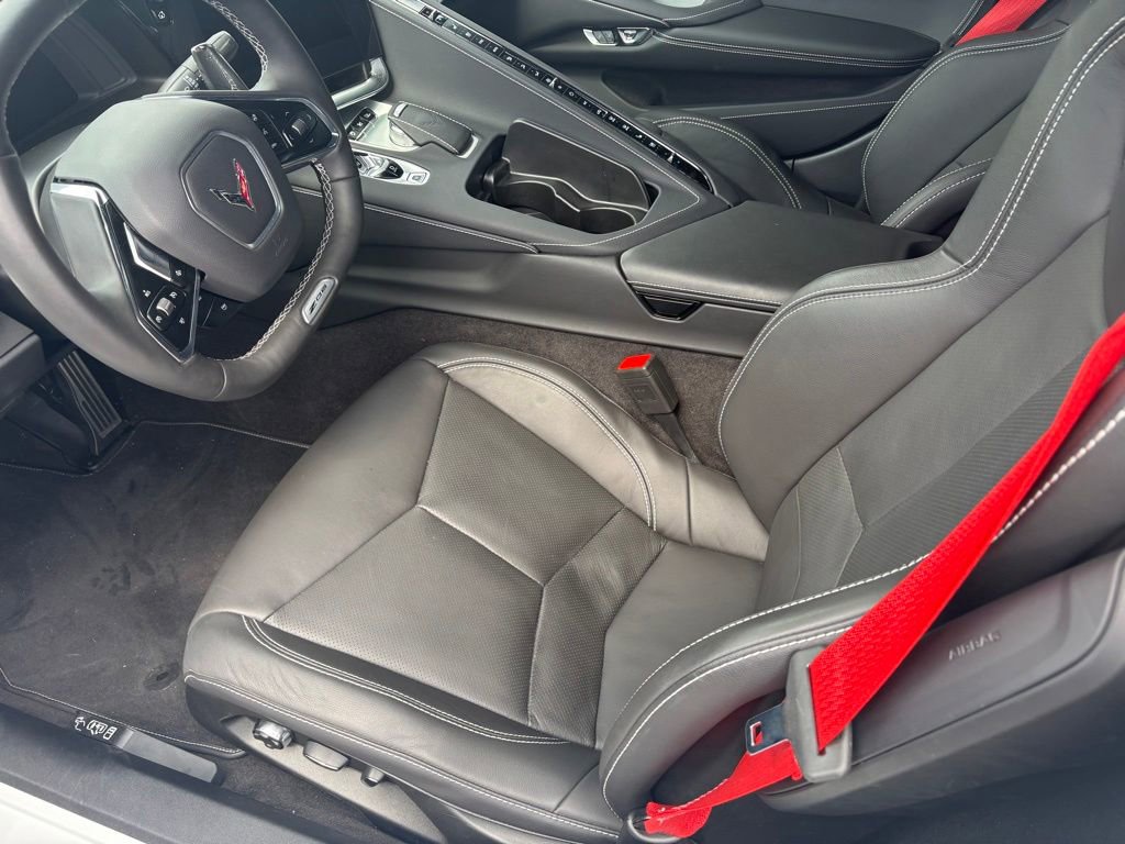 Used 2024 Chevrolet Corvette Z06 w/ Z07 Performance Package RWD image 16
