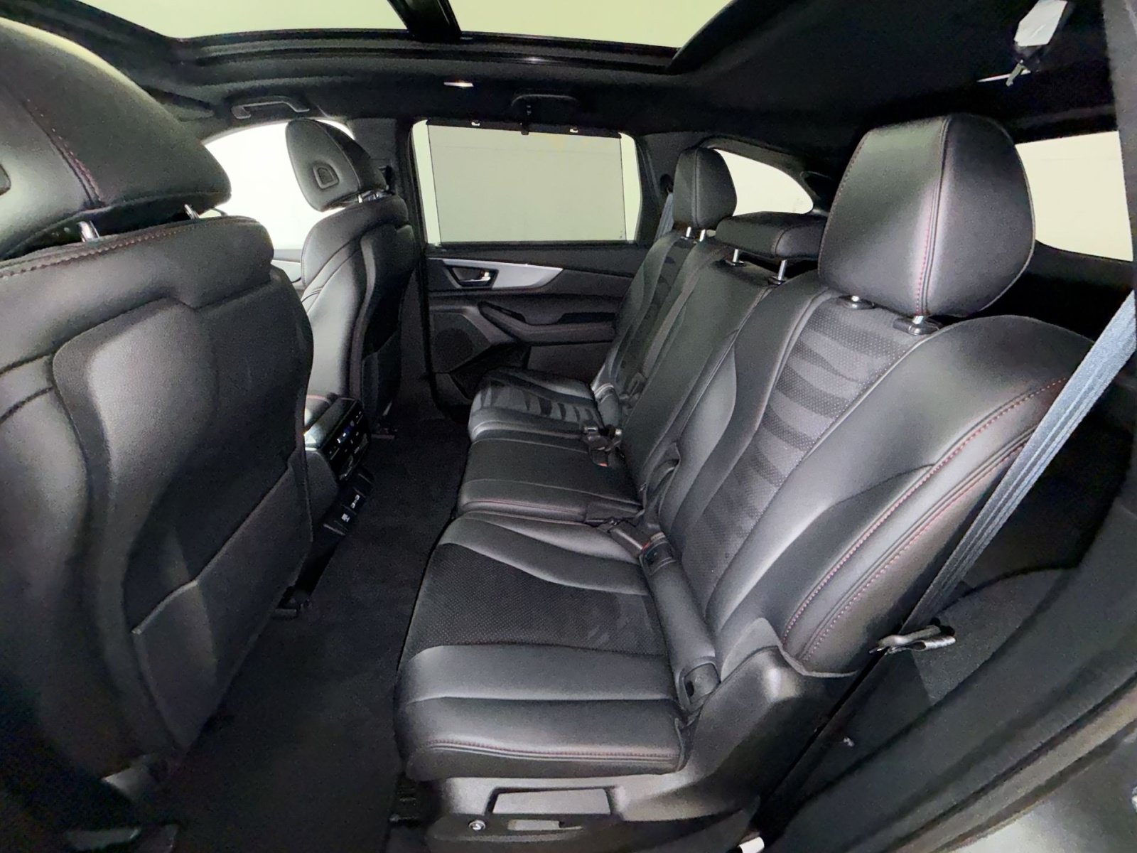 Used 2023 Acura MDX A-Spec AWD/4WD image 25