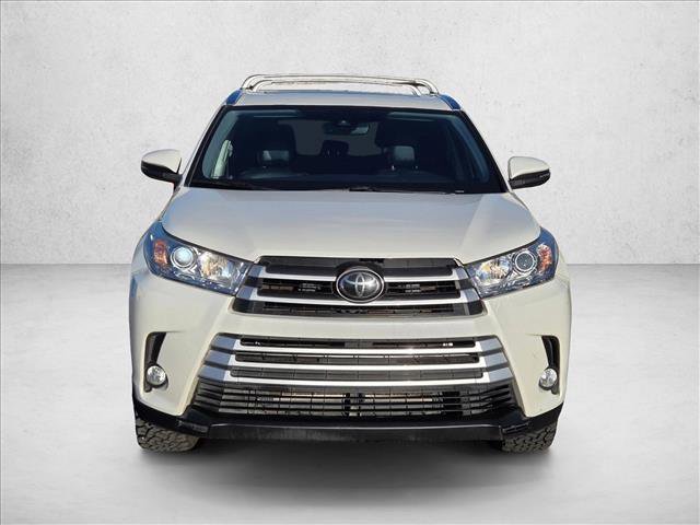 Used 2019 Toyota Highlander XLE image 2
