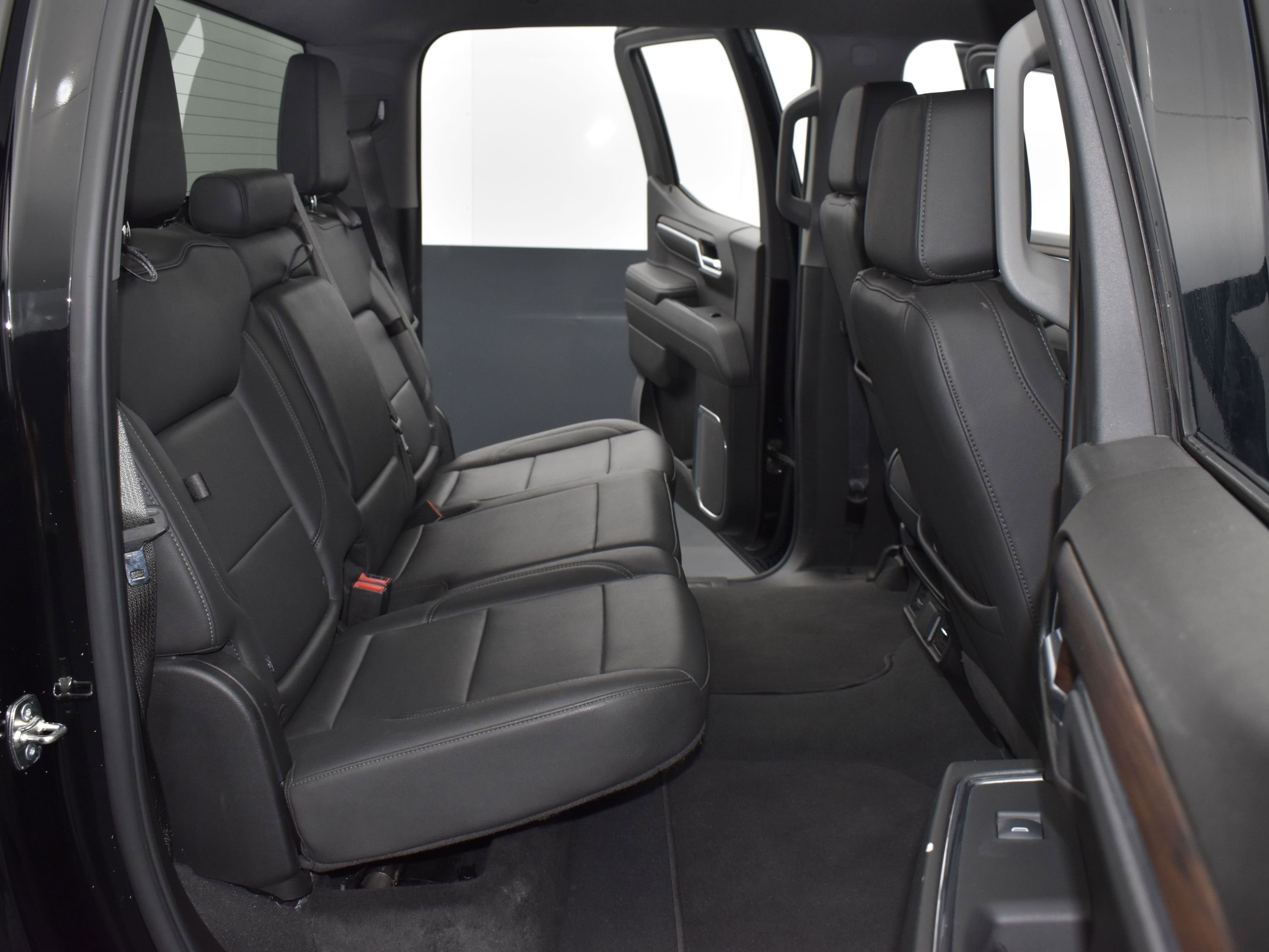 Used 2025 GMC Sierra 1500 SLT image 22