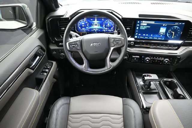 Used 2025 Chevrolet Silverado 1500 ZR2 w/ Technology Package AWD/4WD image 12