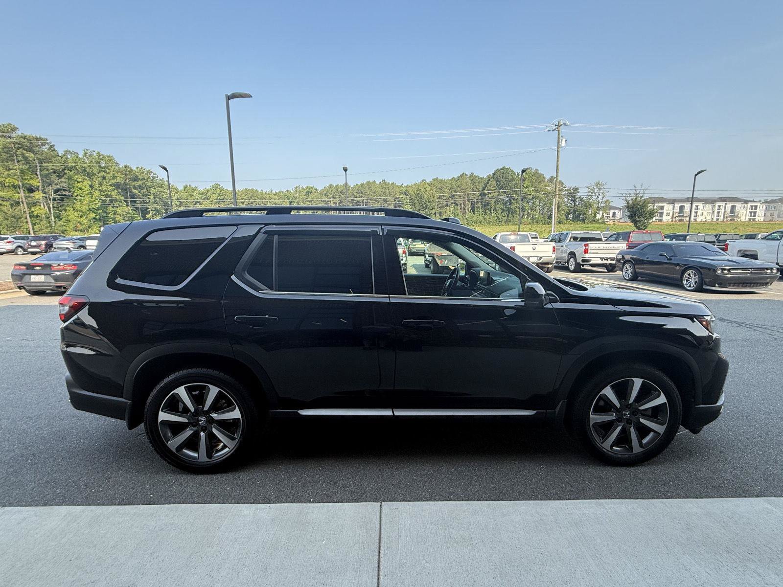 Used 2024 Honda Pilot Touring image 24