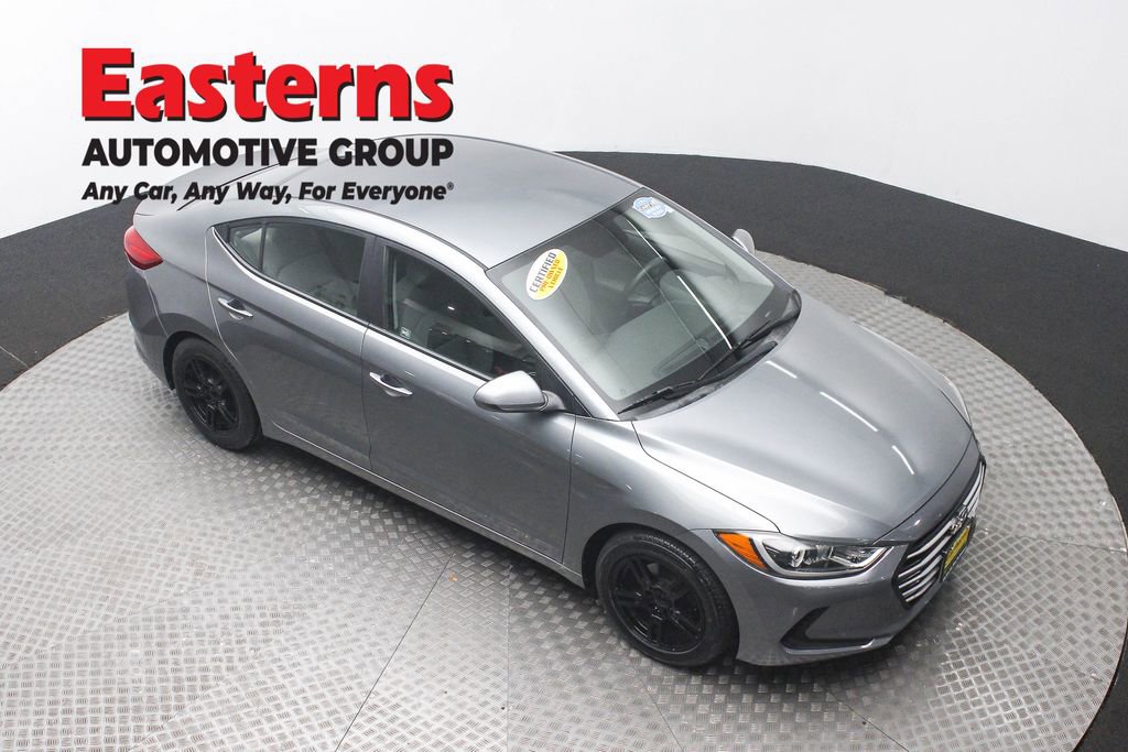 Used 2017 Hyundai Elantra SE w/ Cargo Package image 3