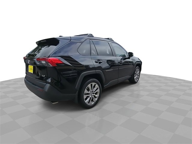Used 2023 Toyota RAV4 XLE Premium image 8