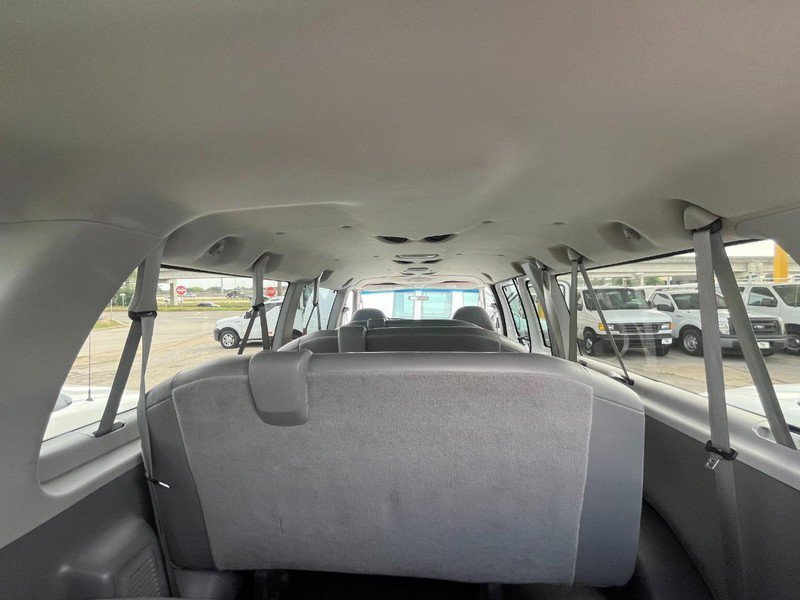 Used 2008 Ford E-350 and Econoline 350 Extended Wagon Super Duty RWD image 9