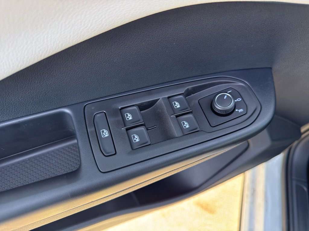 New 2026 Volkswagen Taos S FWD image 10