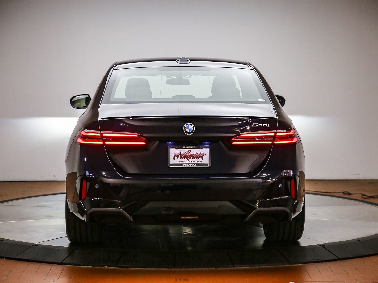 New 2027 BMW 530i RWD image 4