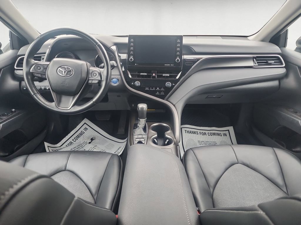 Used 2021 Toyota Camry XSE image 10
