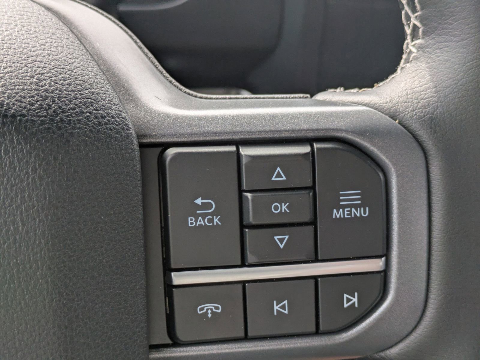 New 2025 Ford F250 Lariat w/ Black Appearance Package image 30