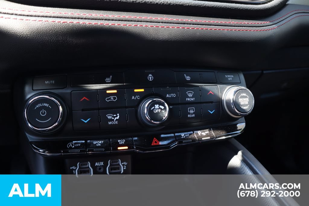 Used 2025 Dodge Durango GT RWD image 30