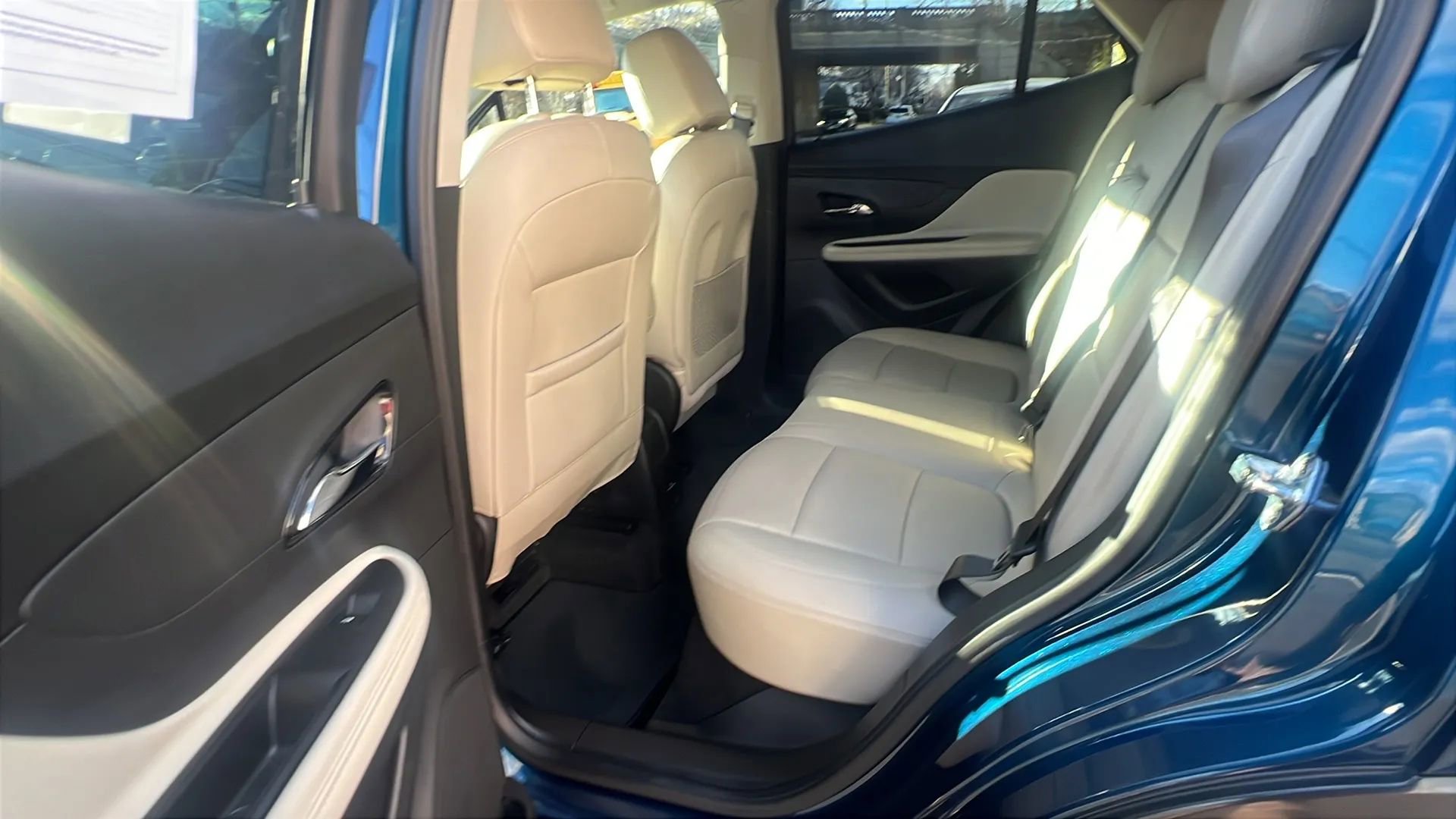 Used 2019 Buick Encore Essence image 28