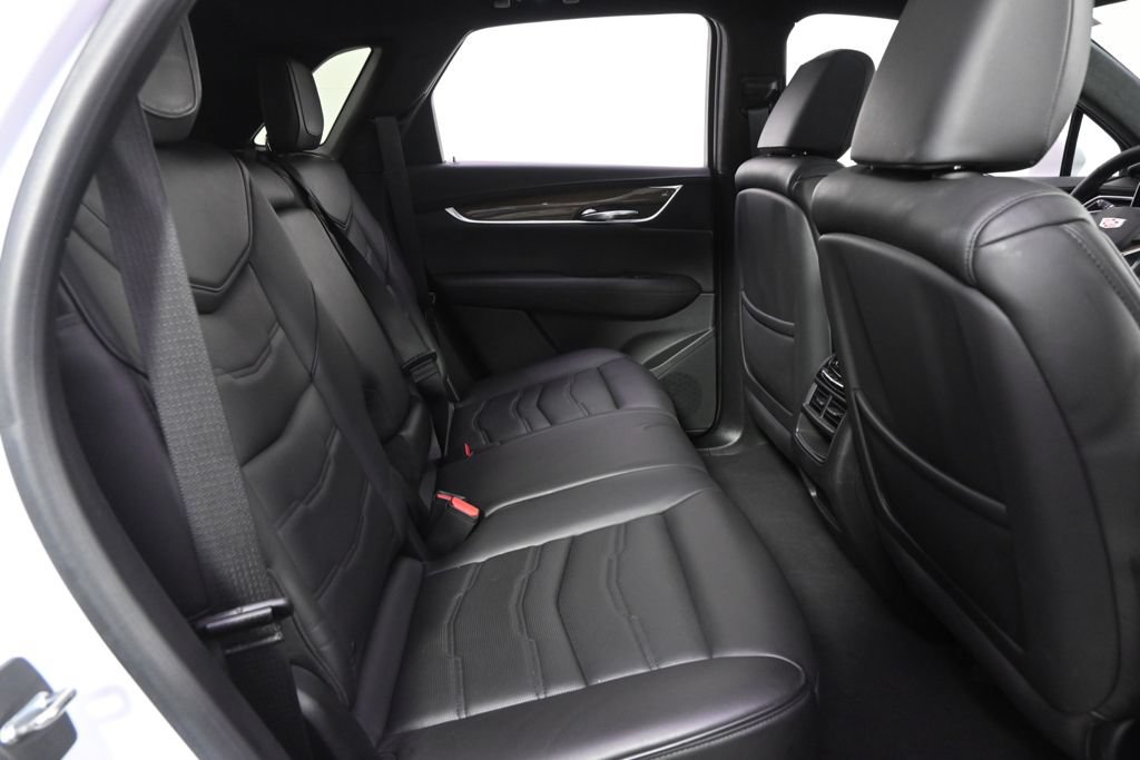 Used 2017 Cadillac XT5 Platinum w/ Driver Assist Package AWD/4WD image 18