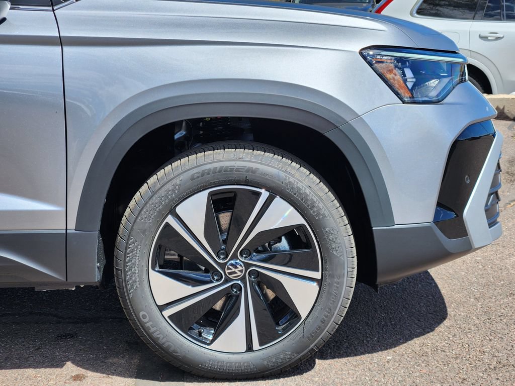 New 2026 Volkswagen Taos SE AWD/4WD image 28