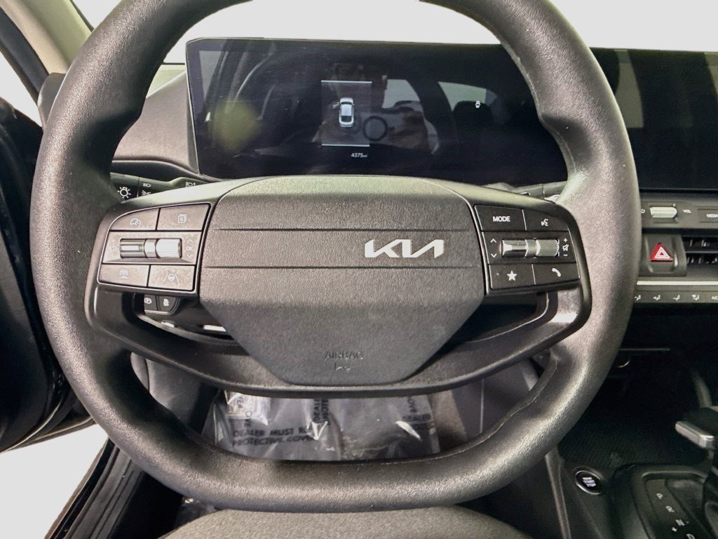 Used 2025 Kia K4 FWD image 12