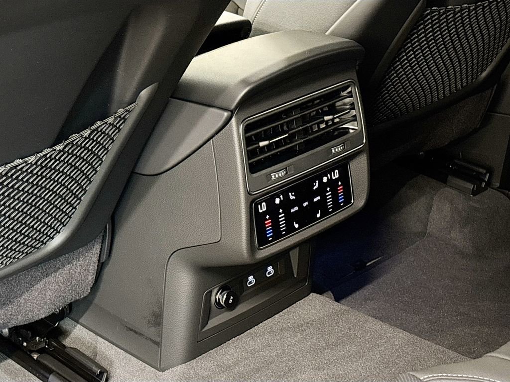 New 2026 Audi Q8 Premium Plus image 17