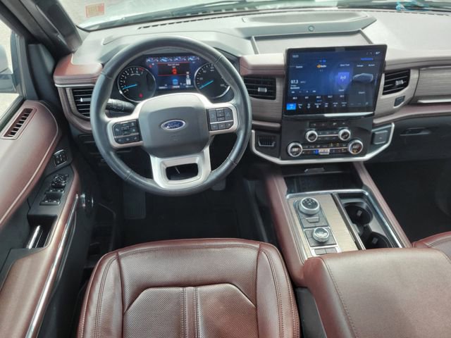 Used 2024 Ford Expedition Limited image 12