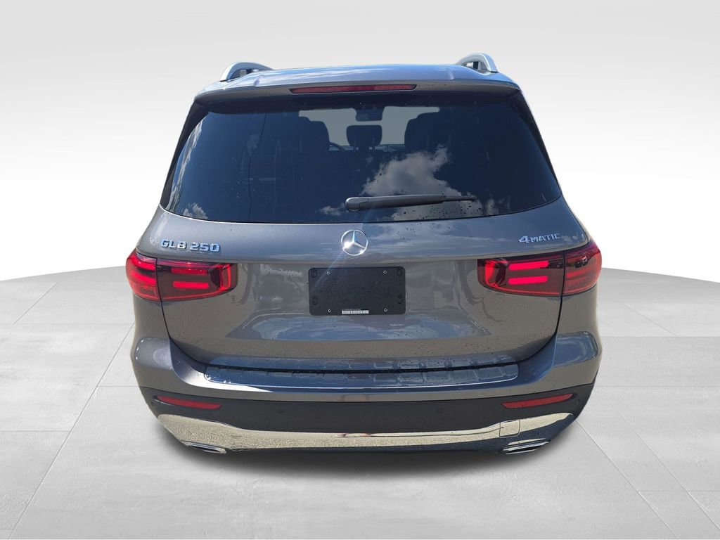 New 2026 Mercedes-Benz GLB 250 4MATIC image 4