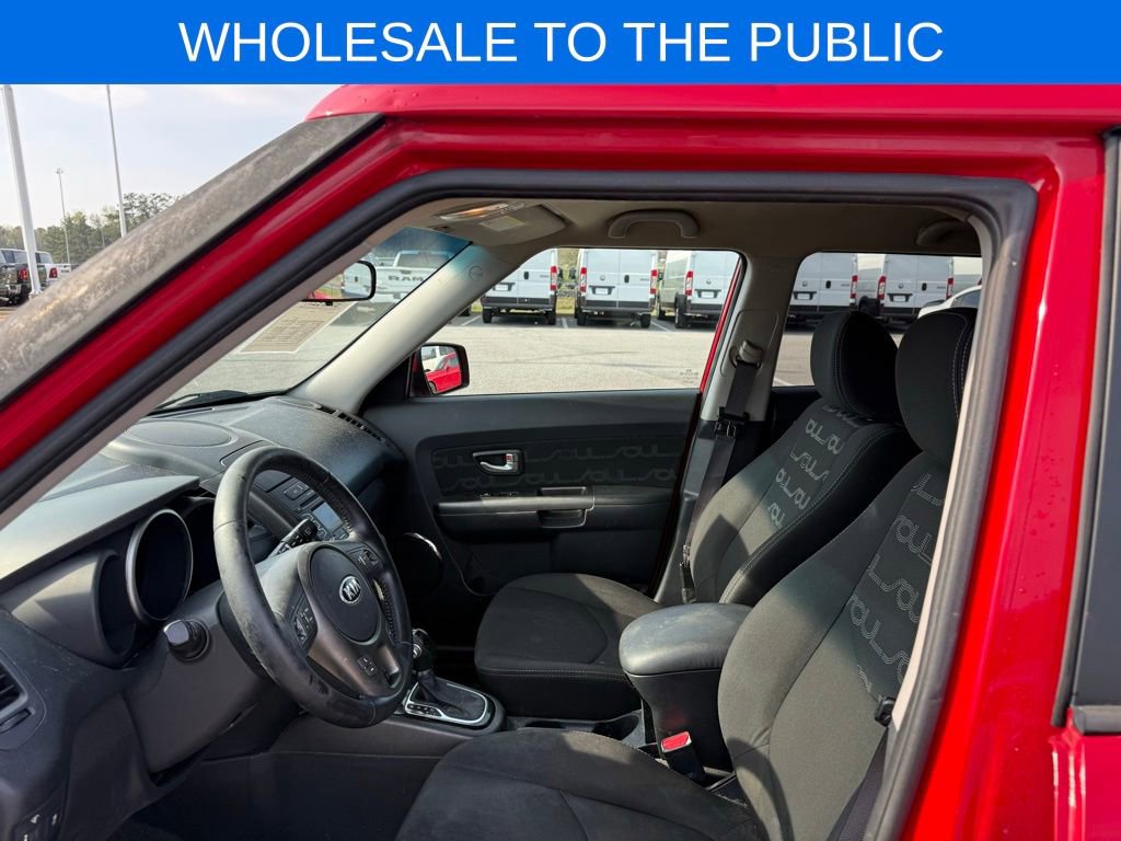 Used 2013 Kia Soul + image 9