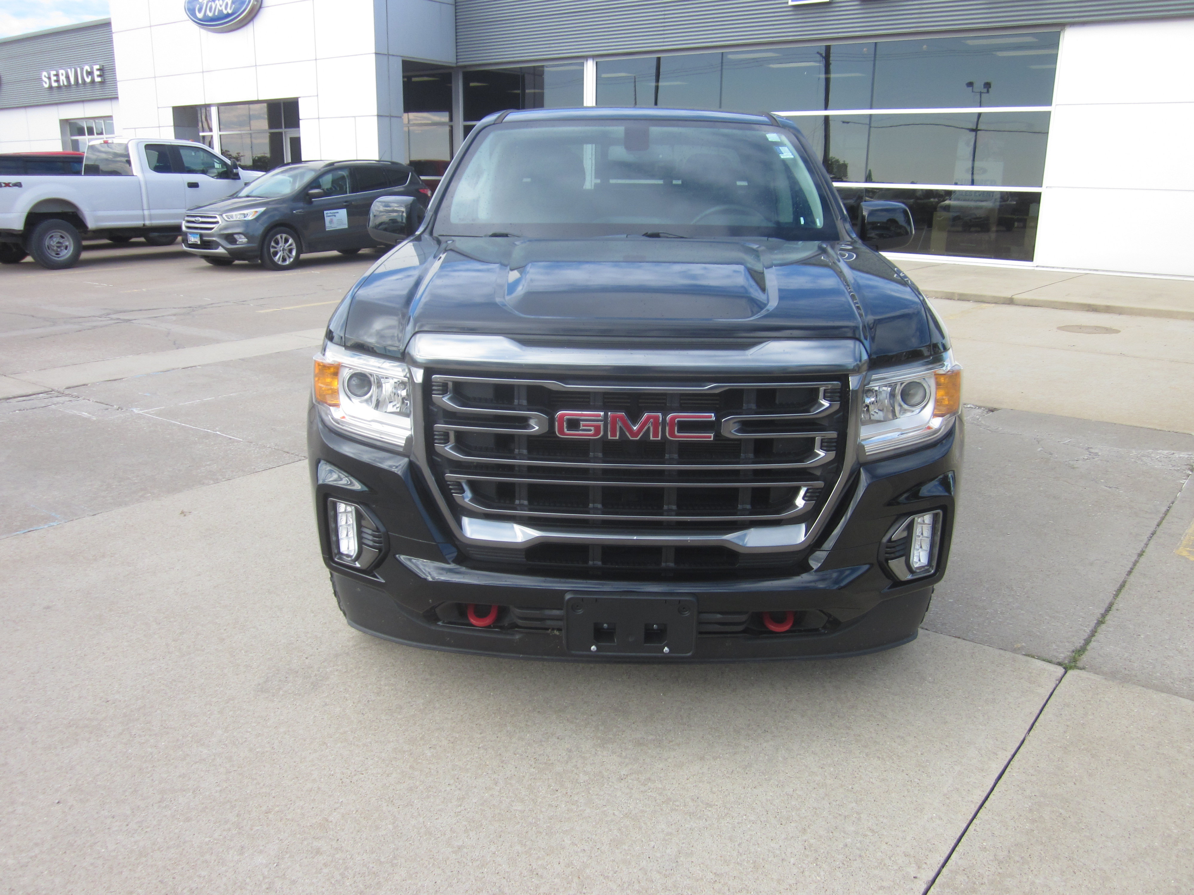 Used 2021 GMC Canyon AT4 w/ Trailering Package AWD/4WD image 2