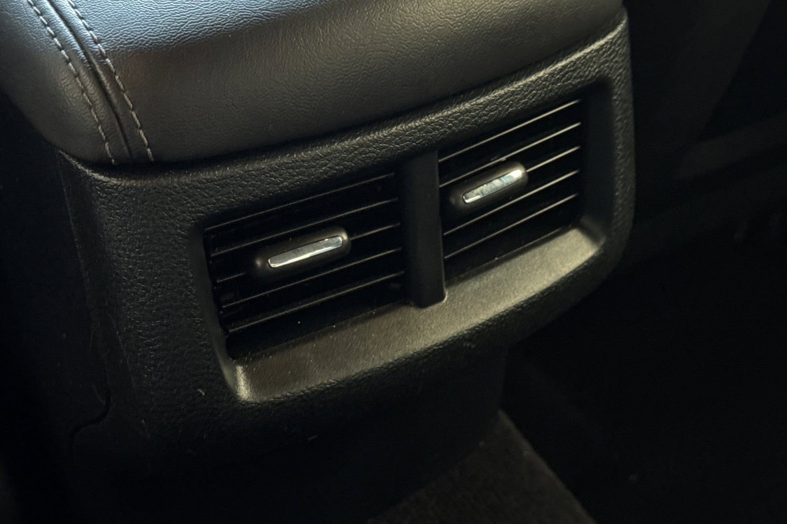 Used 2015 Dodge Challenger SXT Plus w/ Sound Group II RWD image 15