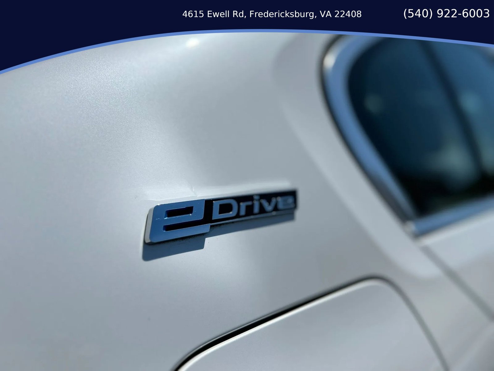 Used 2018 BMW 530e xDrive w/ Premium Package 2 AWD/4WD image 16