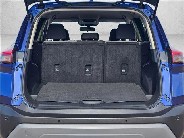 Used 2023 Nissan Rogue SV image 6