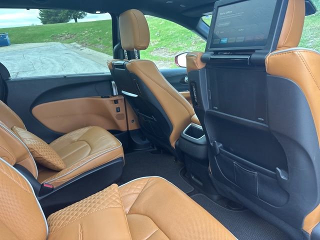 Used 2022 Chrysler Pacifica Pinnacle AWD/4WD image 45