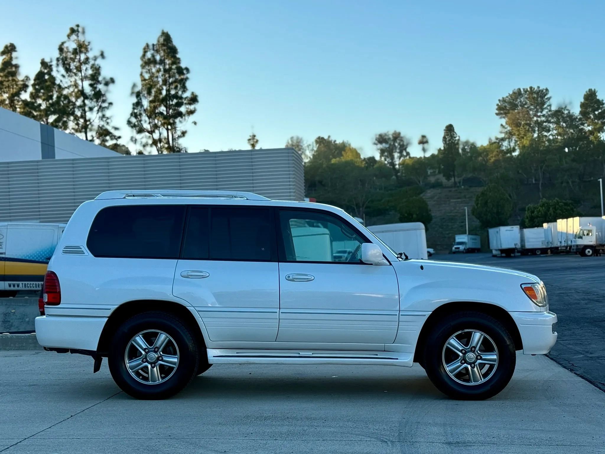 Used 2006 Lexus LX 470 4WD image 17
