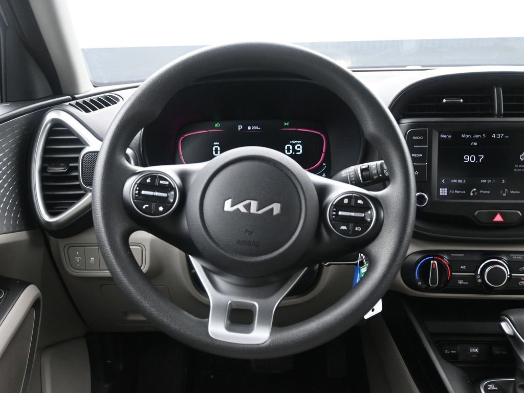 Used 2025 Kia Soul LX w/ LX Technology Package image 31