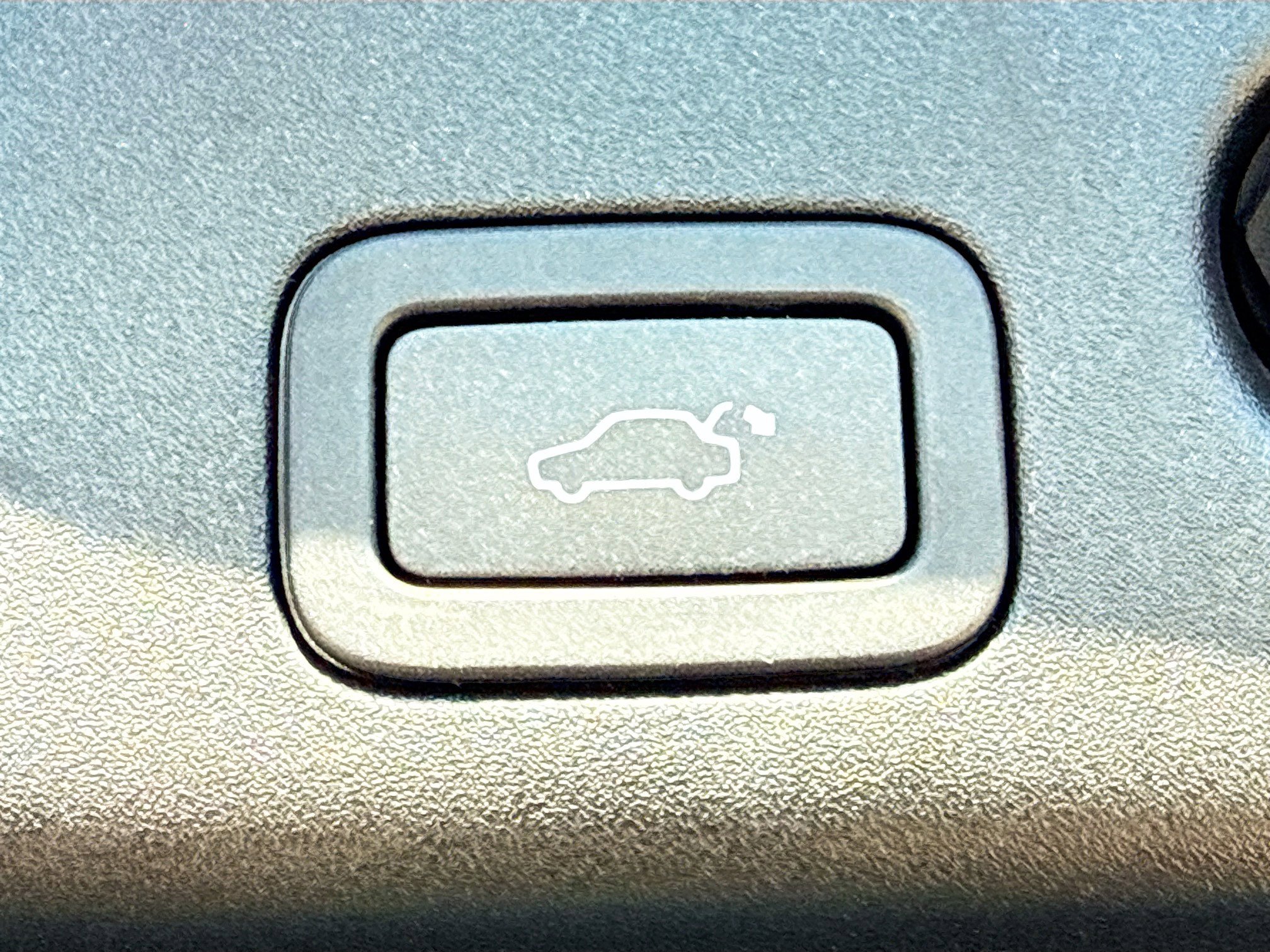 Used 2017 Jaguar XJ L Portfolio image 12