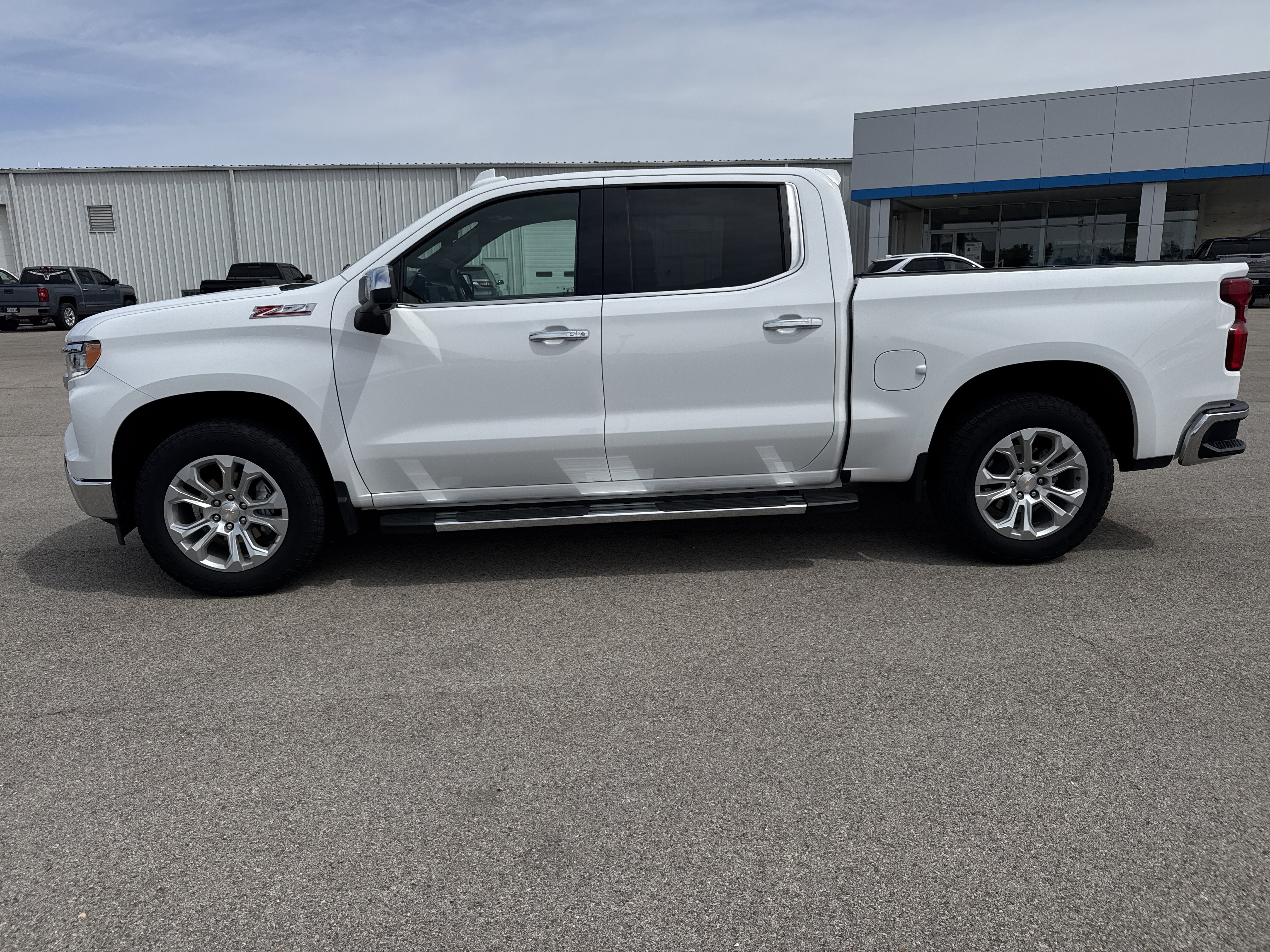 New 2025 Chevrolet Silverado 1500 LTZ w/ LTZ Premium Package AWD/4WD image 2
