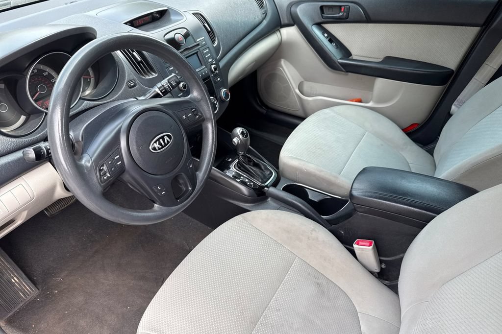 Used 2011 Kia Forte EX FWD image 11