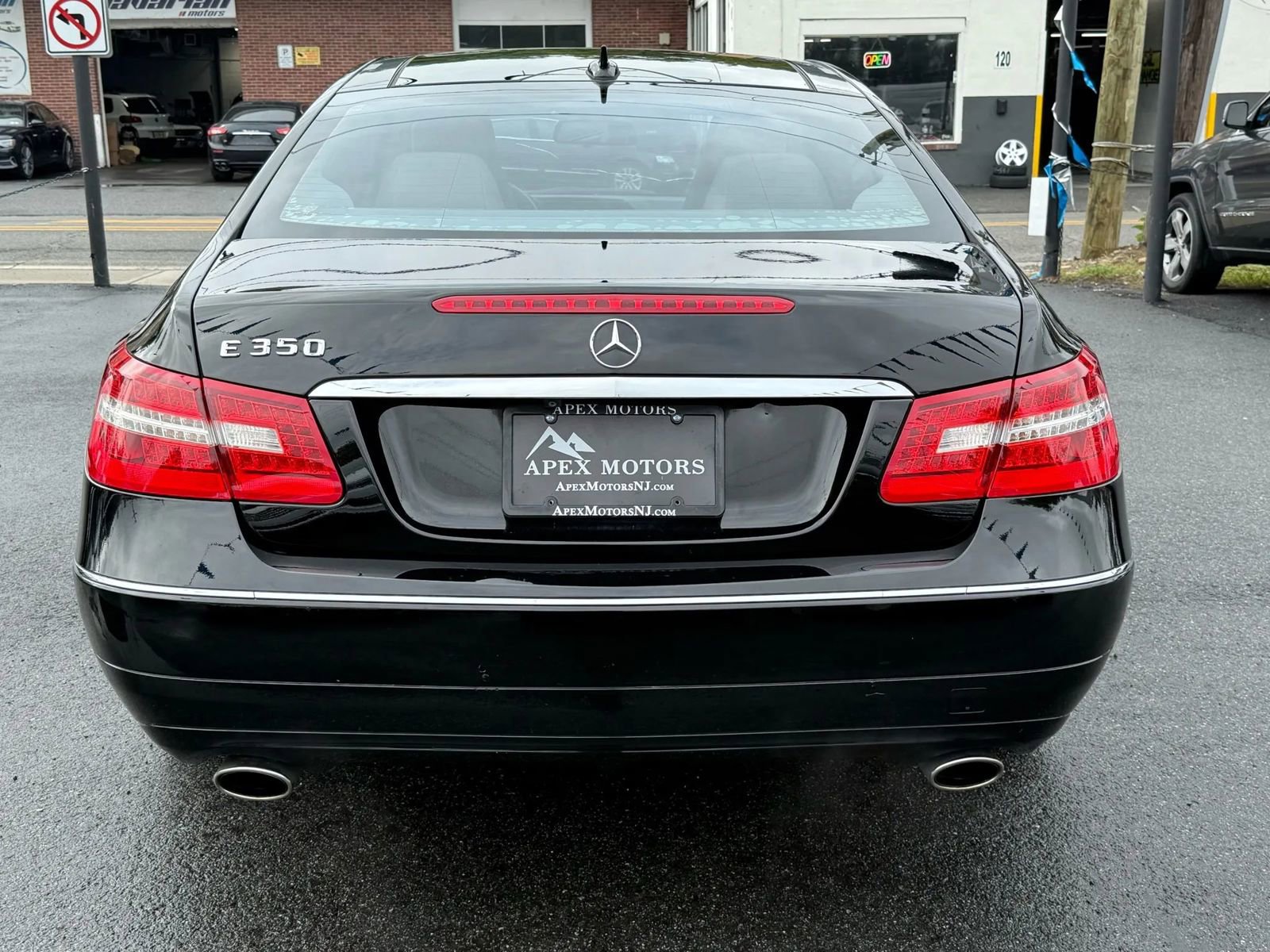 Used 2010 Mercedes-Benz E 350 Coupe image 8