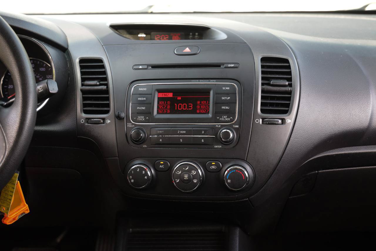 Used 2016 Kia Forte LX FWD image 33