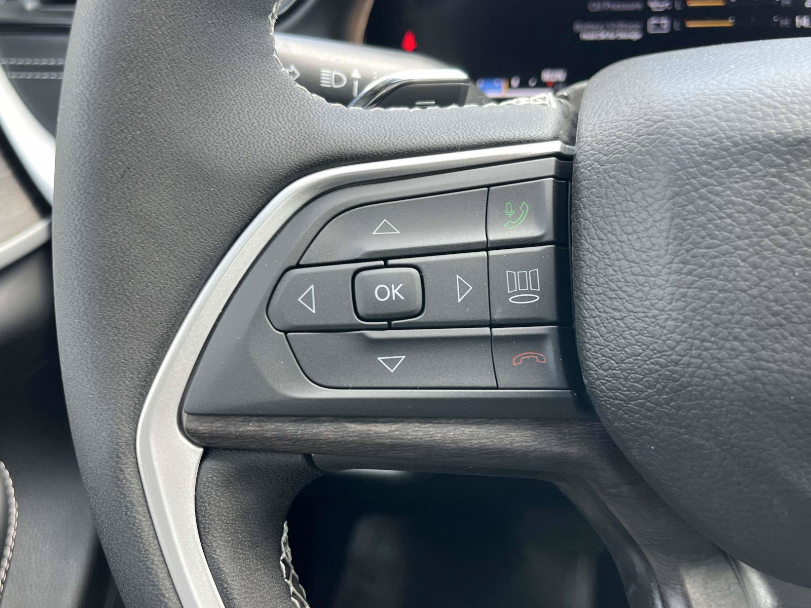 New 2026 Jeep Grand Cherokee Altitude AWD/4WD image 12