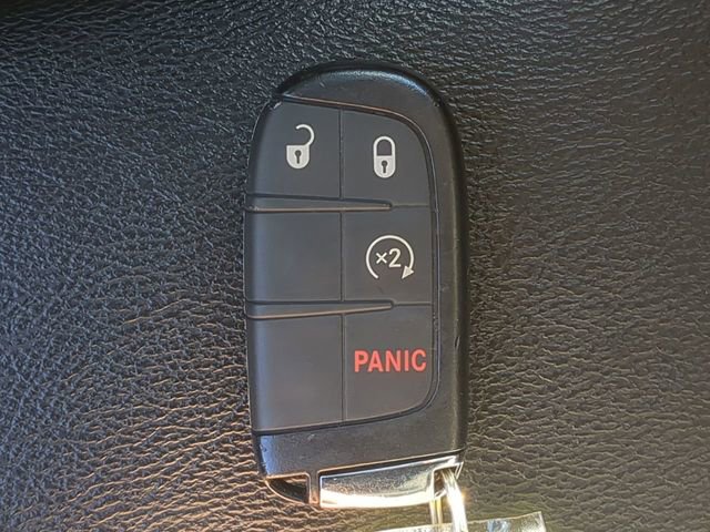 Used 2024 Jeep Compass Latitude image 34