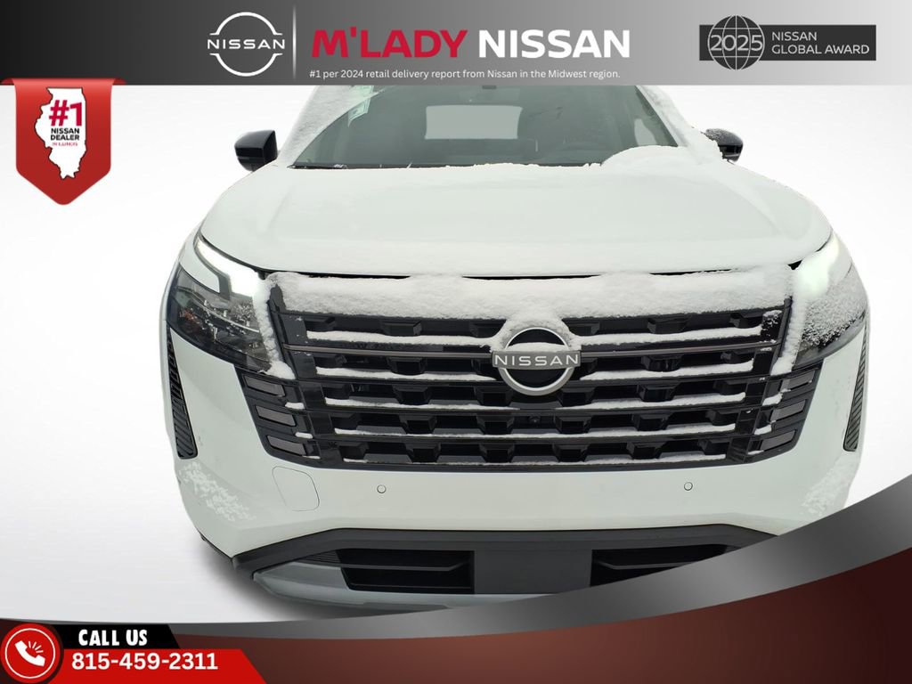 New 2026 Nissan Pathfinder Platinum image 2