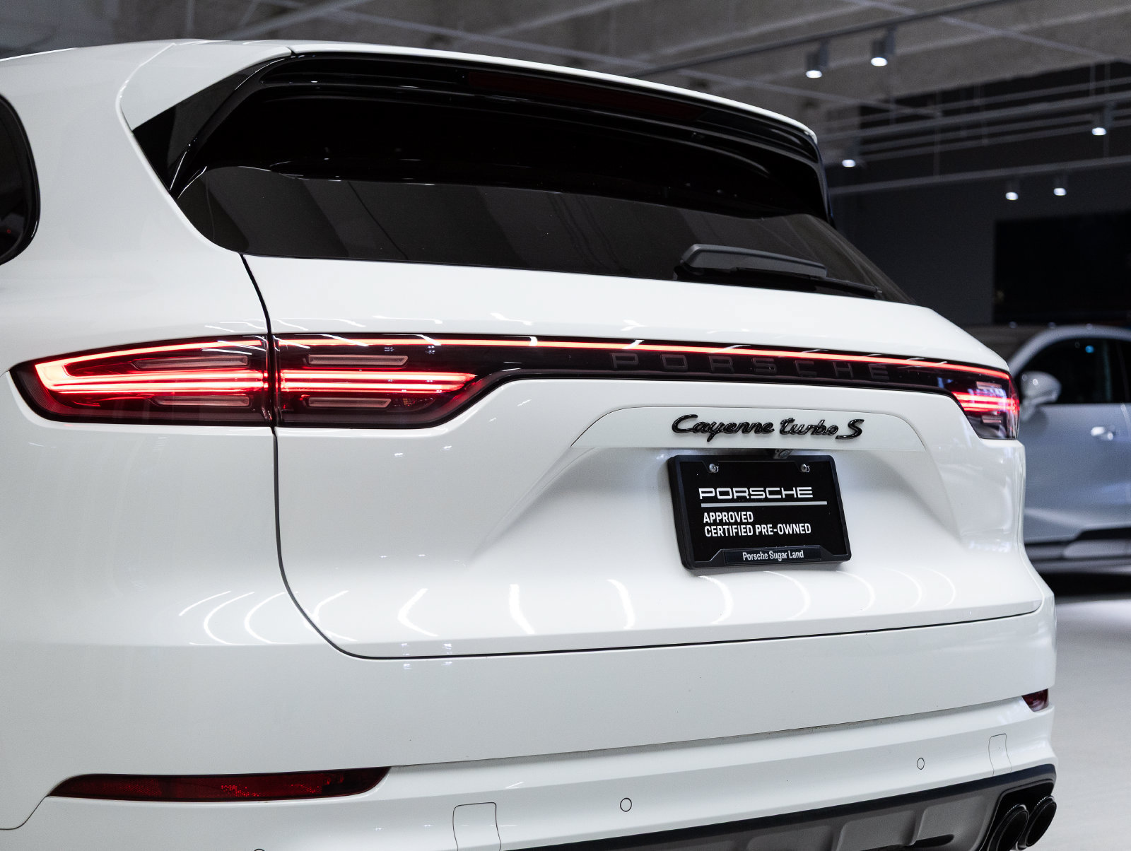 Certified 2020 Porsche Cayenne Turbo S AWD/4WD image 33