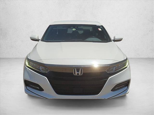 Used 2018 Honda Accord Sport image 2