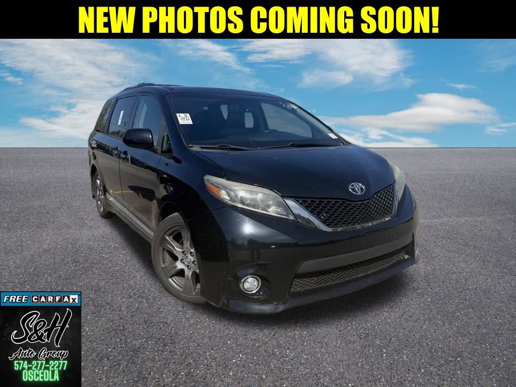 Used 2017 Toyota Sienna SE Premium w/ Protection Package FWD image 1