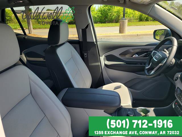 Used 2024 GMC Terrain SLT image 30