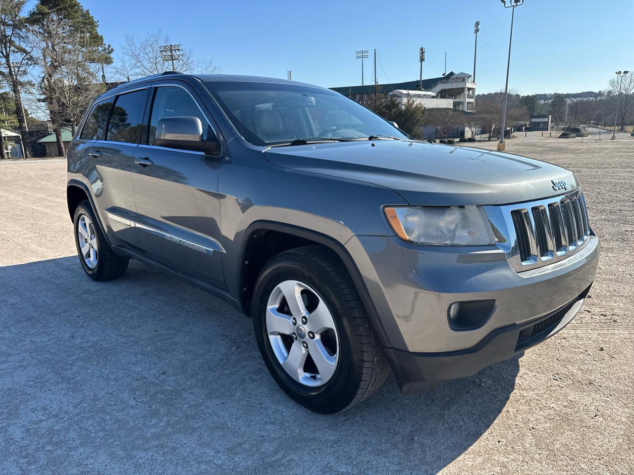 Used 2012 Jeep Grand Cherokee Laredo image 4