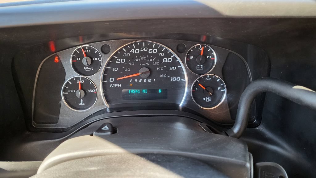 Used 2020 Chevrolet Express 2500 LT w/ LT Preferred Equipment Group RWD image 29