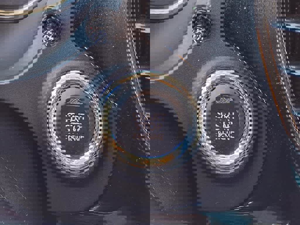 Used 2020 Mitsubishi Outlander SEL image 18